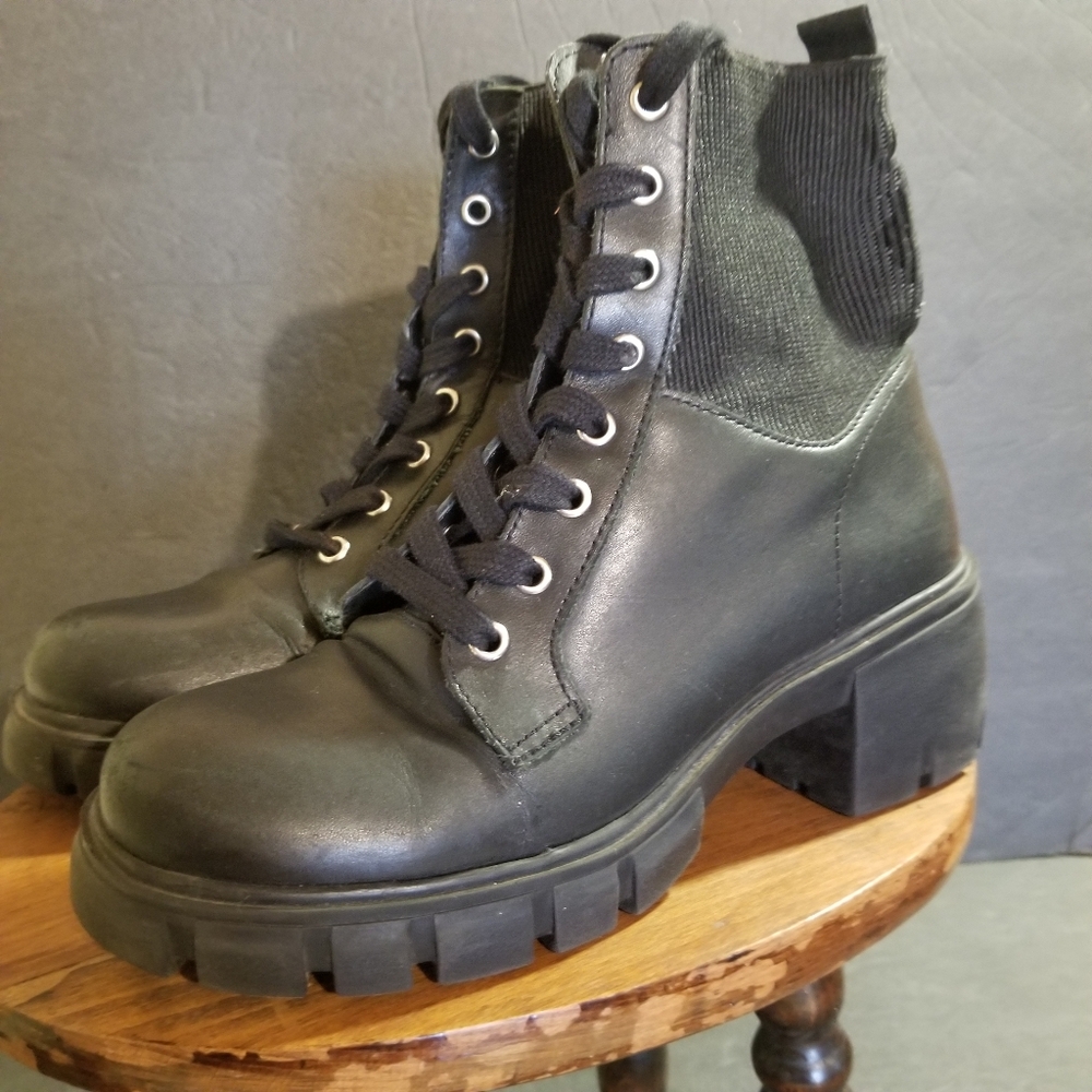 Steve Madden Zanet Black Leather Combat Y2k Chunky Sole Boots Goth Whimsical 7.5